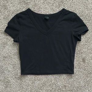 black fitted crop T